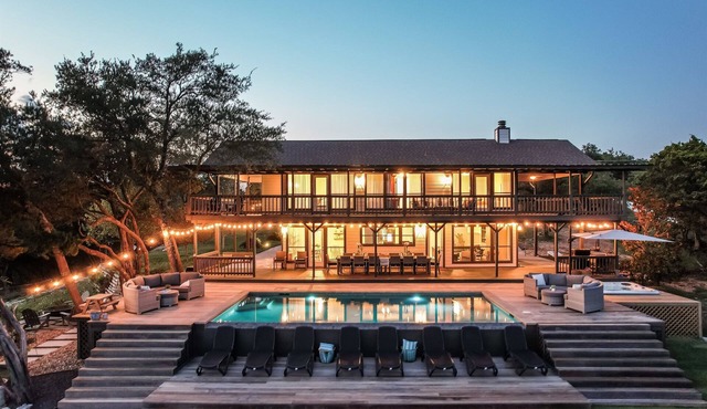 Infinity Pool Paradise|10-Acre Hill Country Escape