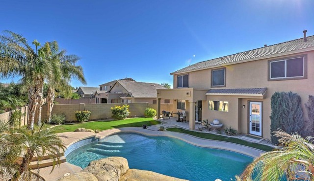 Inviting Surprise Home w/Private Pool: Near Golf!