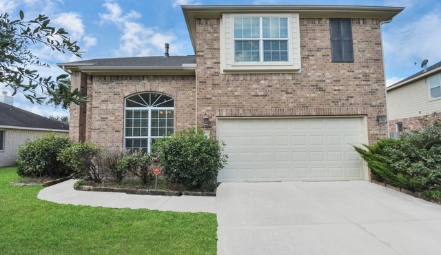 Katy Home Away 3BR 3.5BT Ensuite Near I-10 KatyMills Typhoon TX
