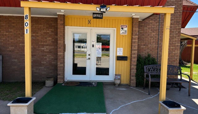 Knights Inn Fairview