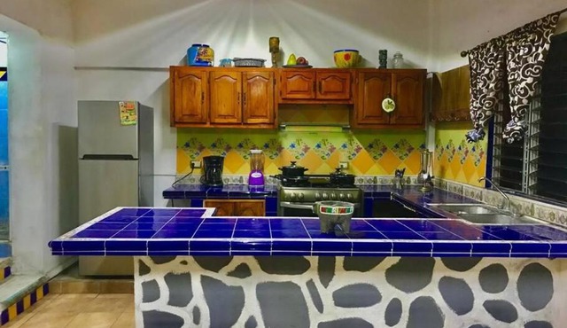 LA BELLA LOLA HOUSE - CASA EN MANZANILLO CENTRO
