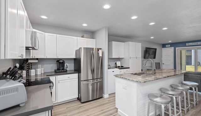 Lake Conroe Fully remodeled 2 bed 2 bath on Golf Course
