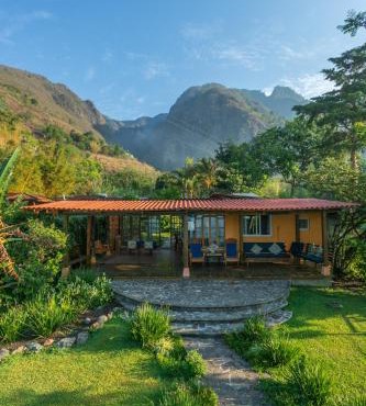 Lake Front Retreat at Los Elementos