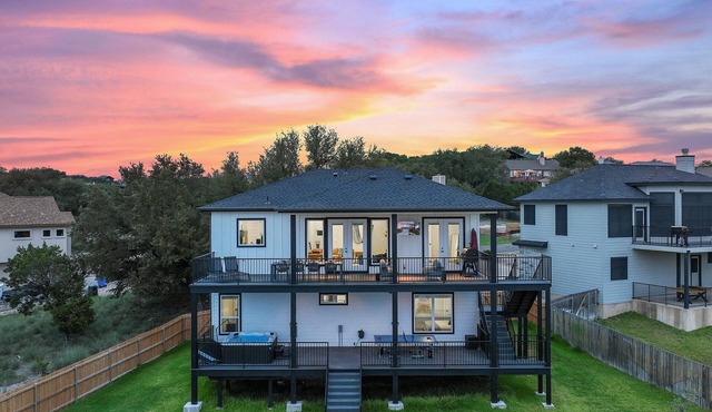 Lake Retreat w Private Hot Tub, Lake Views, Boat Parking & Walk to Pickleball!