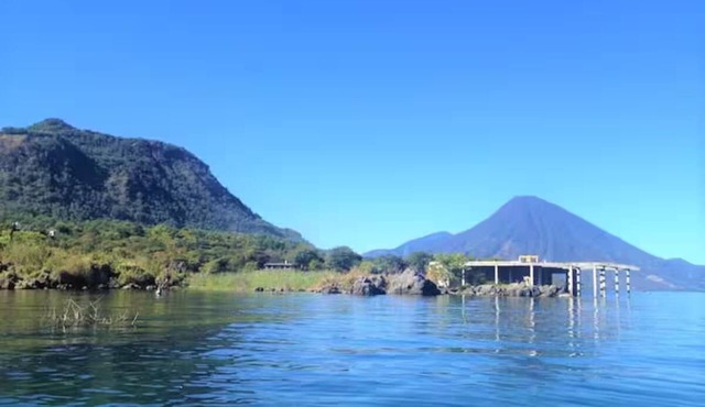 Lake Villa Guatemala - Luxurious Lakefront Beauty!