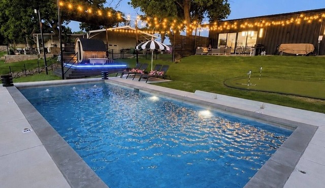 Lakefront Barndominium · Pool · Sauna · Hot Tub