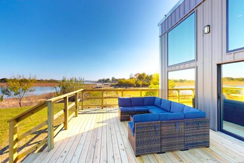Lakefront Oasis w/Water Toys! Breckenridge Home