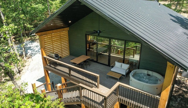 Lakefront Wellness Retreat on Table Rock w/Sauna, Cold Plunge, Hot Tub, Gym