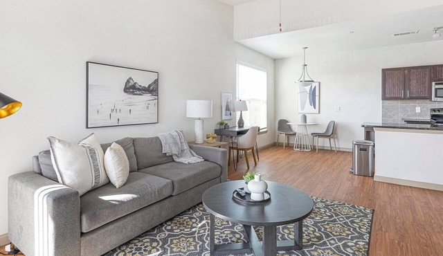 Landing | Amazing 1BD, Pool, Gym