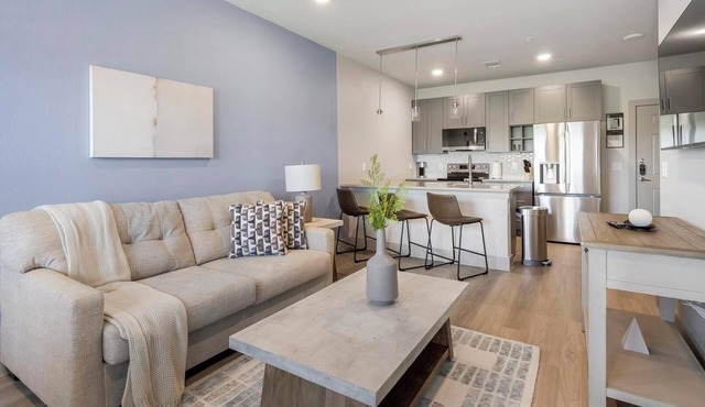 Landing | Chic 1BD, Game Room, Clubhouse