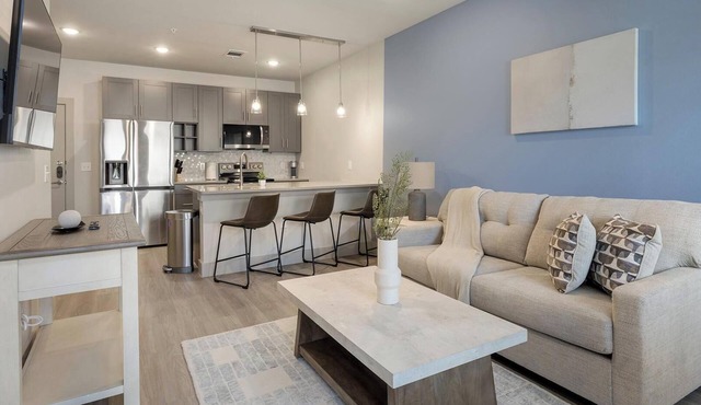 Landing | Chic 1BD, Game Room, Clubhouse