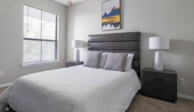 Landing | Incredible 1BD, Gym, Pool