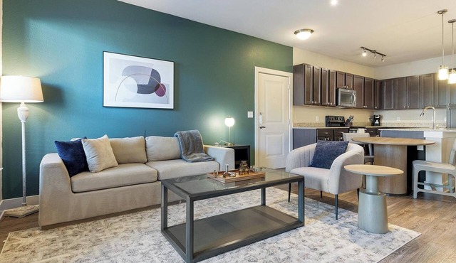 Landing | Modern 1BD, Gym, Pool