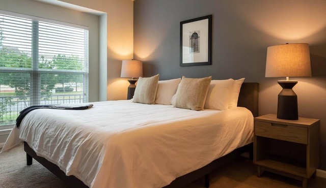 Landing | Spectacular 2BD, Gym, Courtyard