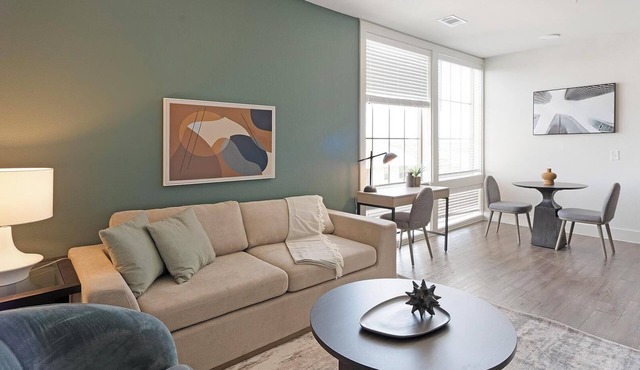 Landing | Spectacular 1BD, Gym, Pool