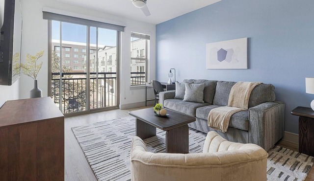 Landing | Stylish 1BD, Pool, Clubhouse