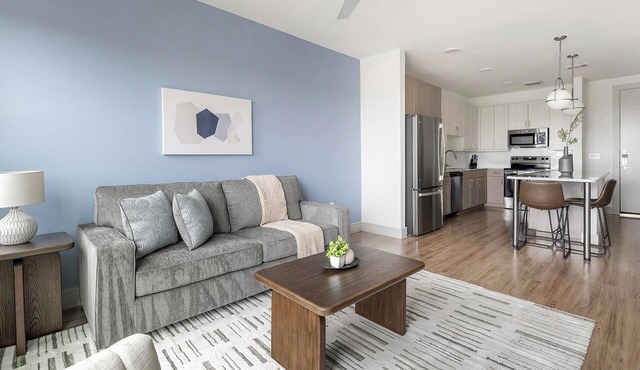 Landing | Stylish 1BD, Pool, Gym