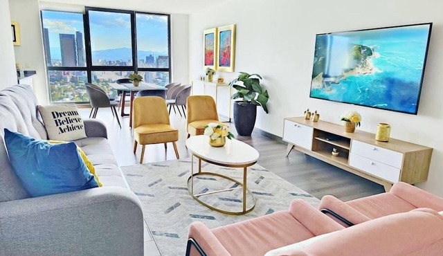 Landscape View+King Bed+Gym+ Pool/Parking- 3BR 2BT