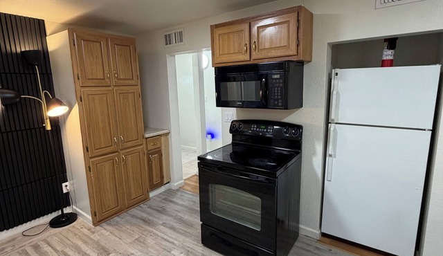 Large Camp Verde Sleeps 14 Pet, family friendly!