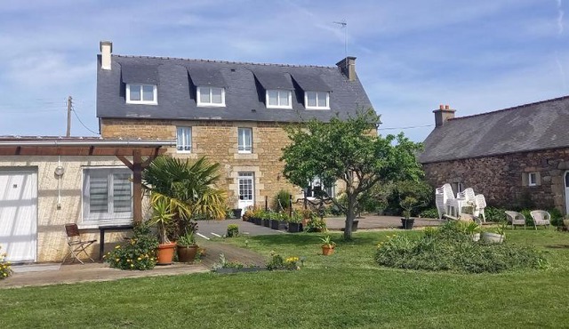 Le Relais De Launay in Ploubazlanec