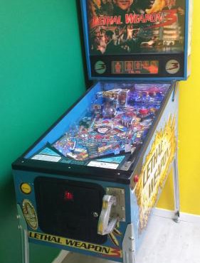Le So Sweet, maison avec jardin clos, terrasse aménagé, jeux et jouets, baby foot, flipper, table de ping pong, à 1km de la plage d' Omaha beach et près Port en Bessin in Sainte-Honorine-des-Pertes
