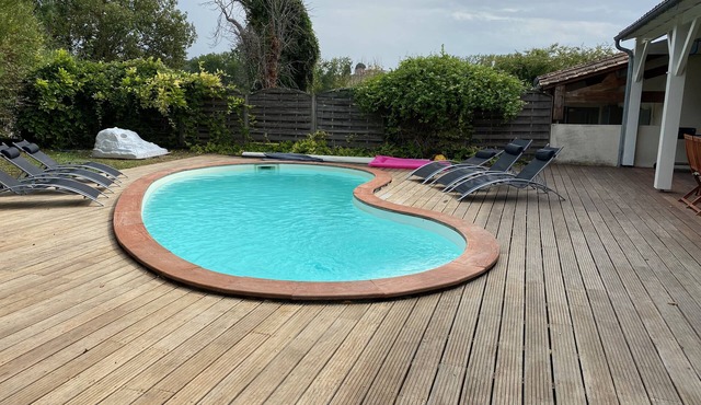 Le Sorbier - Villa Charmant Avec Piscine Privé in Chalais