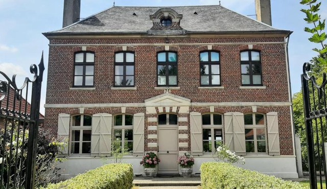 Les Tourelles in Contes
