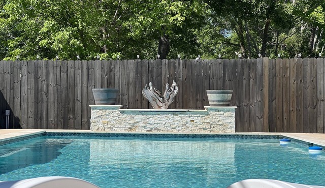 Lodge #3 w Pool, Game Room, 1/2 Mile to Boat Ramps