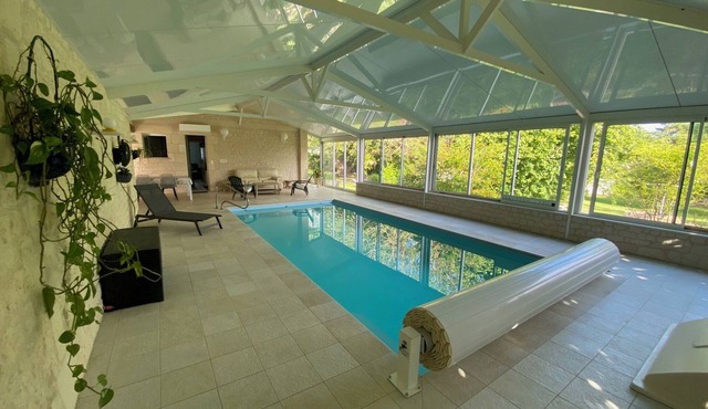 Lodging with indoor pool! Ideally located for discovering the region in Bussac-sur-Charente