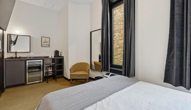 Logan Inn in Chicago
