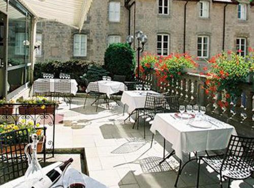 Logis Hôtel Le Cheval Blanc in Langres