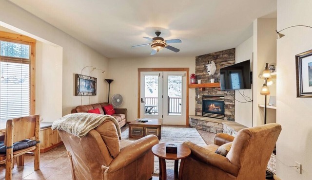 Lovely Black Diamond Condo at Whitefish Resort