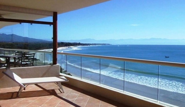 Lovely Punta Mita 1 bedroom condo. Right on the Beach! Great Surfing, Safe Place