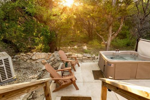 Luna Luxury Yurt-Cabin - Canyon Lake - Hot Tub