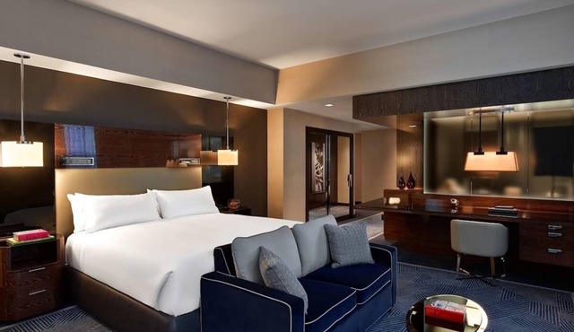 Luxe King Room with Skyline Views, Steps from Art and Dining