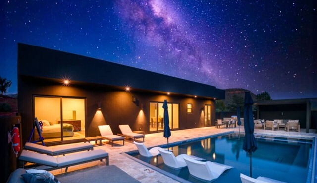 Luxe Sedona Retreat Private Heated Pool/Spa/Views!