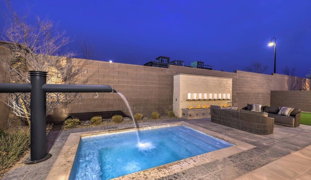 Luxurious Former Model - Pool Villa in Inspirada!