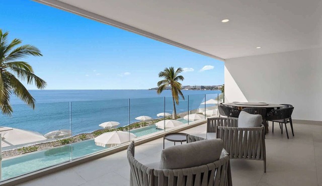 Luxury Beachfront 3BR + Ocean Views | Panarea 1C