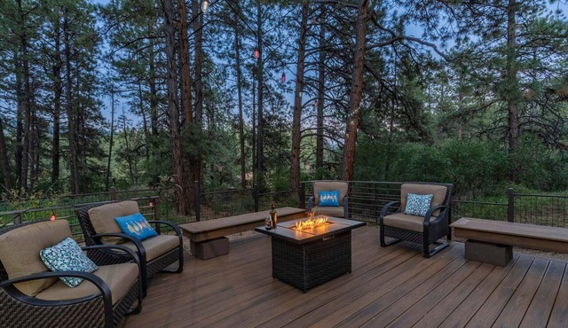 Luxury Durango Retreat with Bunkhouse, Hot Tub, Game Room, Large Deck