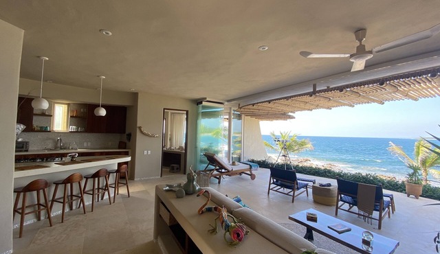Luxury Indoor-Outdoor living @Zaha Cinco