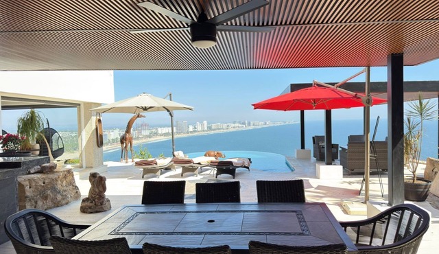 Luxury villa with ocean view and private pool. Expectacular | 10 guests