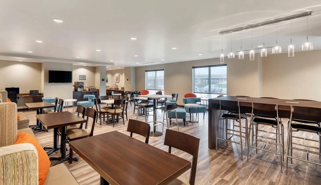 MainStay Suites Lancaster Dallas South