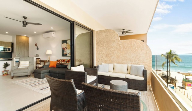 Manta Morada: Sol, San Pancho, Beachfront and Ocean view