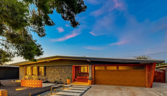 Mid Century Modern Home w/ Private Pool & Chef's Kitchen - NEWLY RENOVATED!