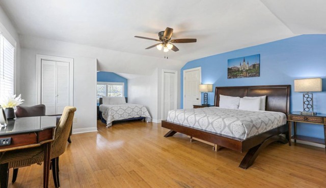 Mid-City Studio | Near Jazz & Festivals
