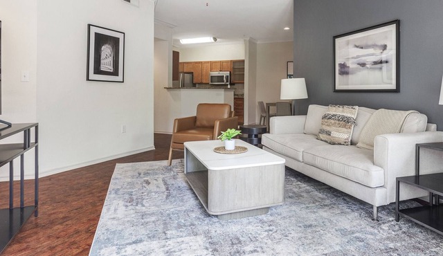 Modern Apartment in Prime Location (ID3084)
