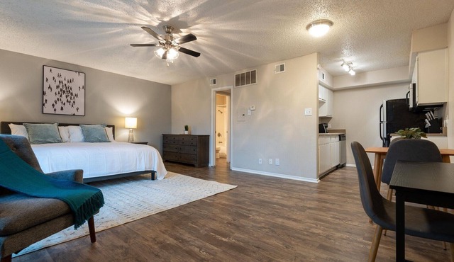Modern Apartment in Prime Location (ID3235X57)