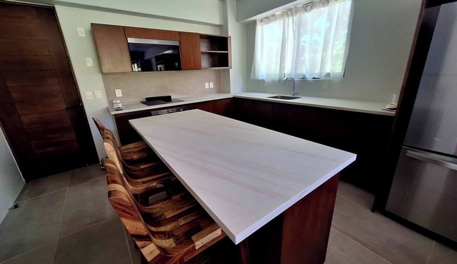 Modern Apt with Pool - 5 Min walk to Chahue Beach