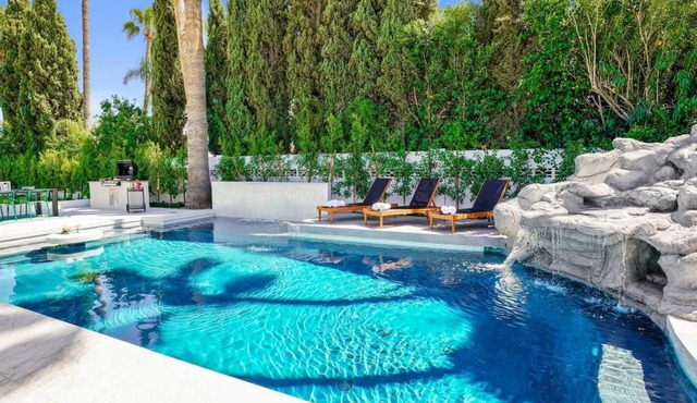 Modern Desert Home Heated Pool