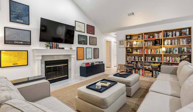 Modern Living | Vaulted Ceilings | Curated Library